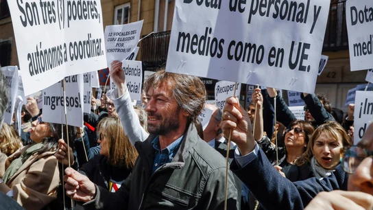 Concentración de jueces y fiscales frente a la sede del Ministerio de Justicia Concentración de jueces y fiscales frente a la sede del Ministerio de Justicia