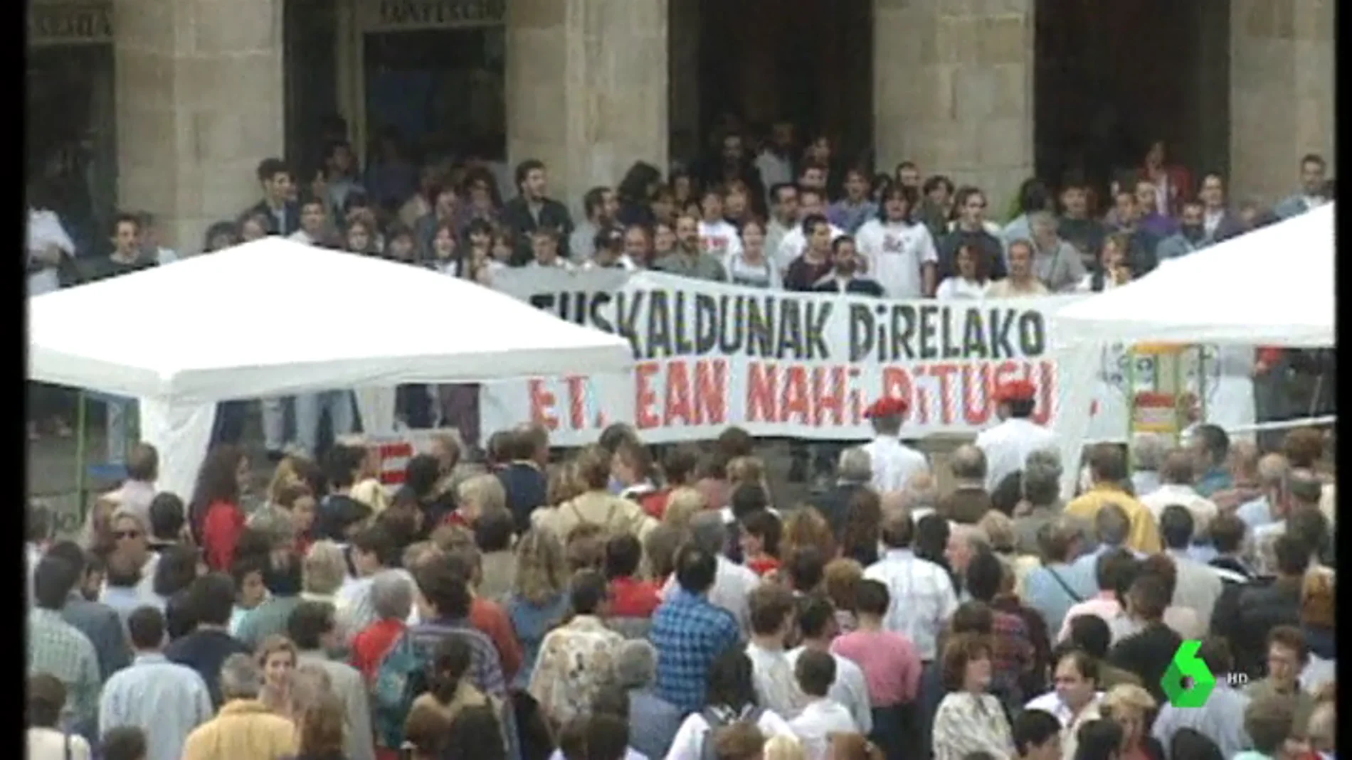 Manifestantes se encaran contra partidarios de ETA