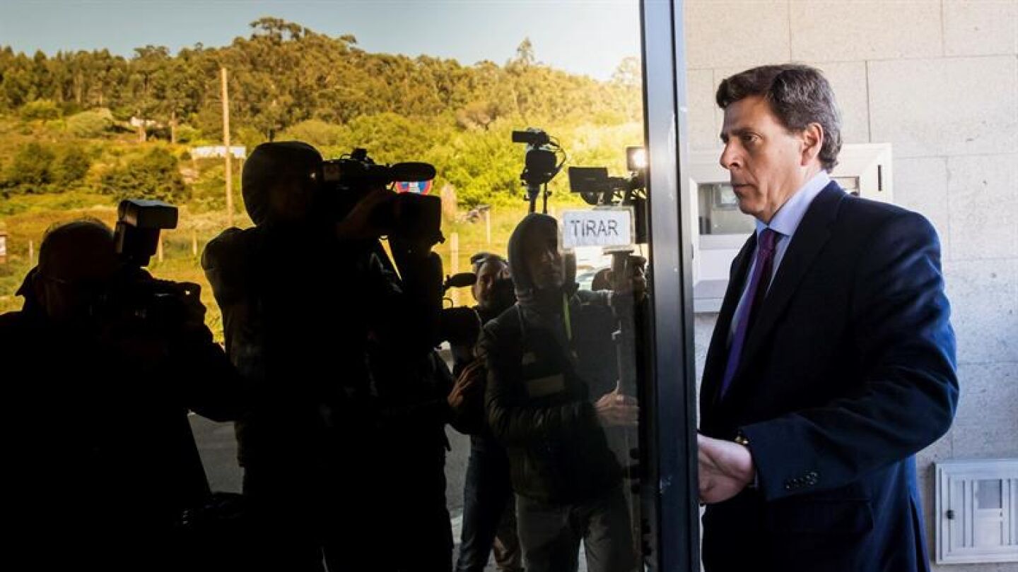 Juan Carlos Quer en los juzgados de Ribeira