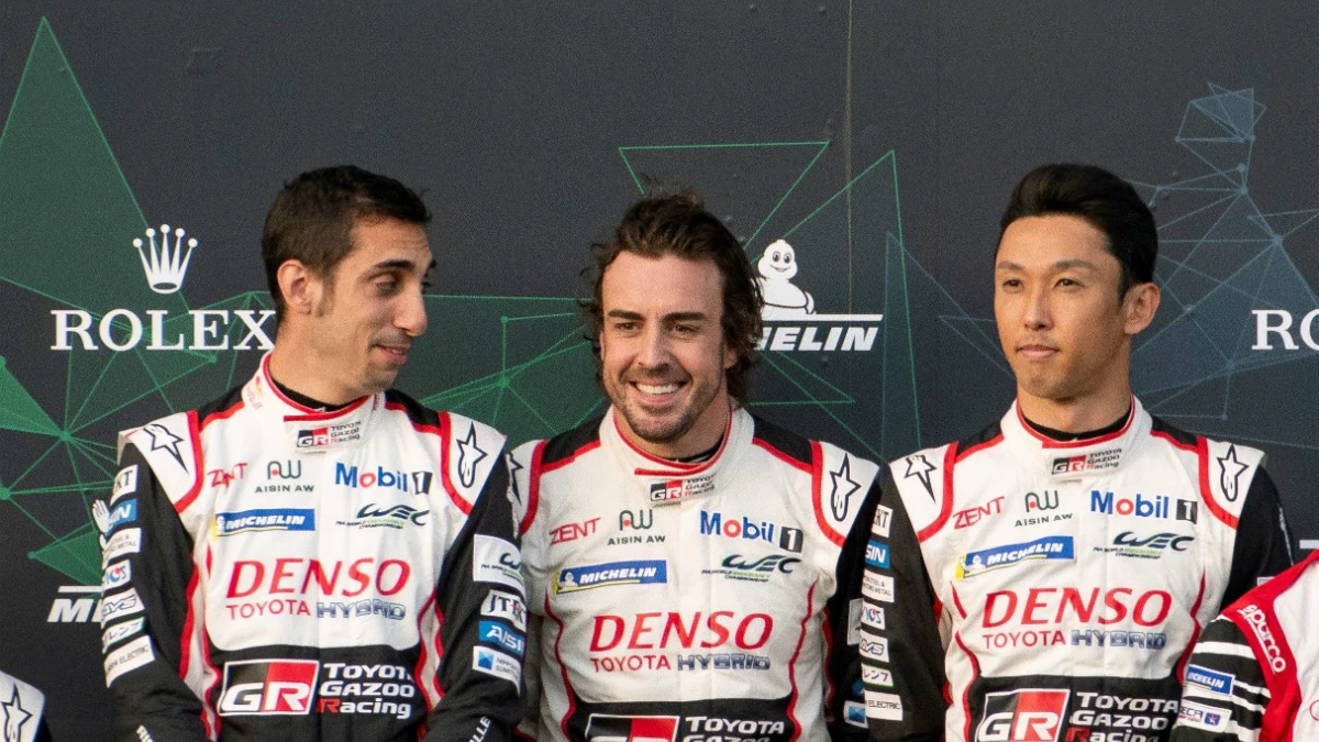 Alonso, con Buemi y Nakajima