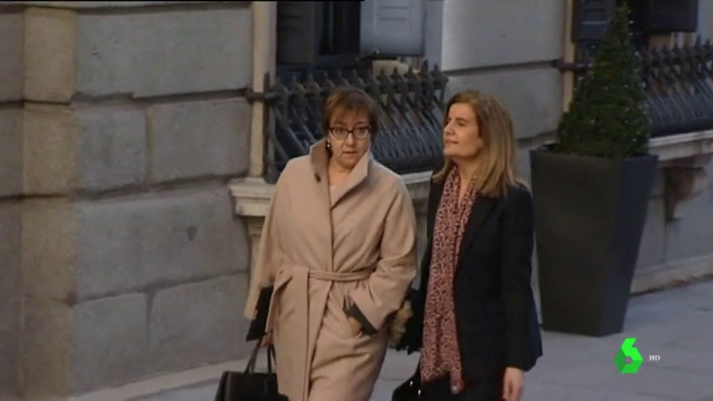 Carmen Mart&iacute;nez Castro junto a F&aacute;tima B&aacute;&ntilde;ez