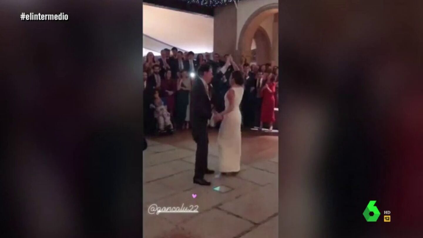 Ignacio Gonz&aacute;lez bailando en la boda de su hija