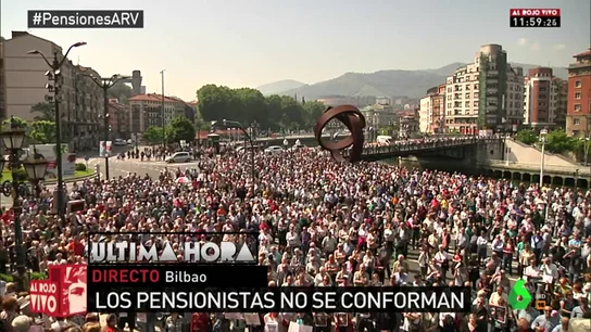Los pensionistas vuelven a tomar Bilbao para pedir una pensión mínima de 1.080 euros y que su subida con el IPC sea definitiva Los pensionistas vuelven a tomar Bilbao para pedir una pensión mínima de 1.080 euros y que su subida con el IPC sea definitiva
