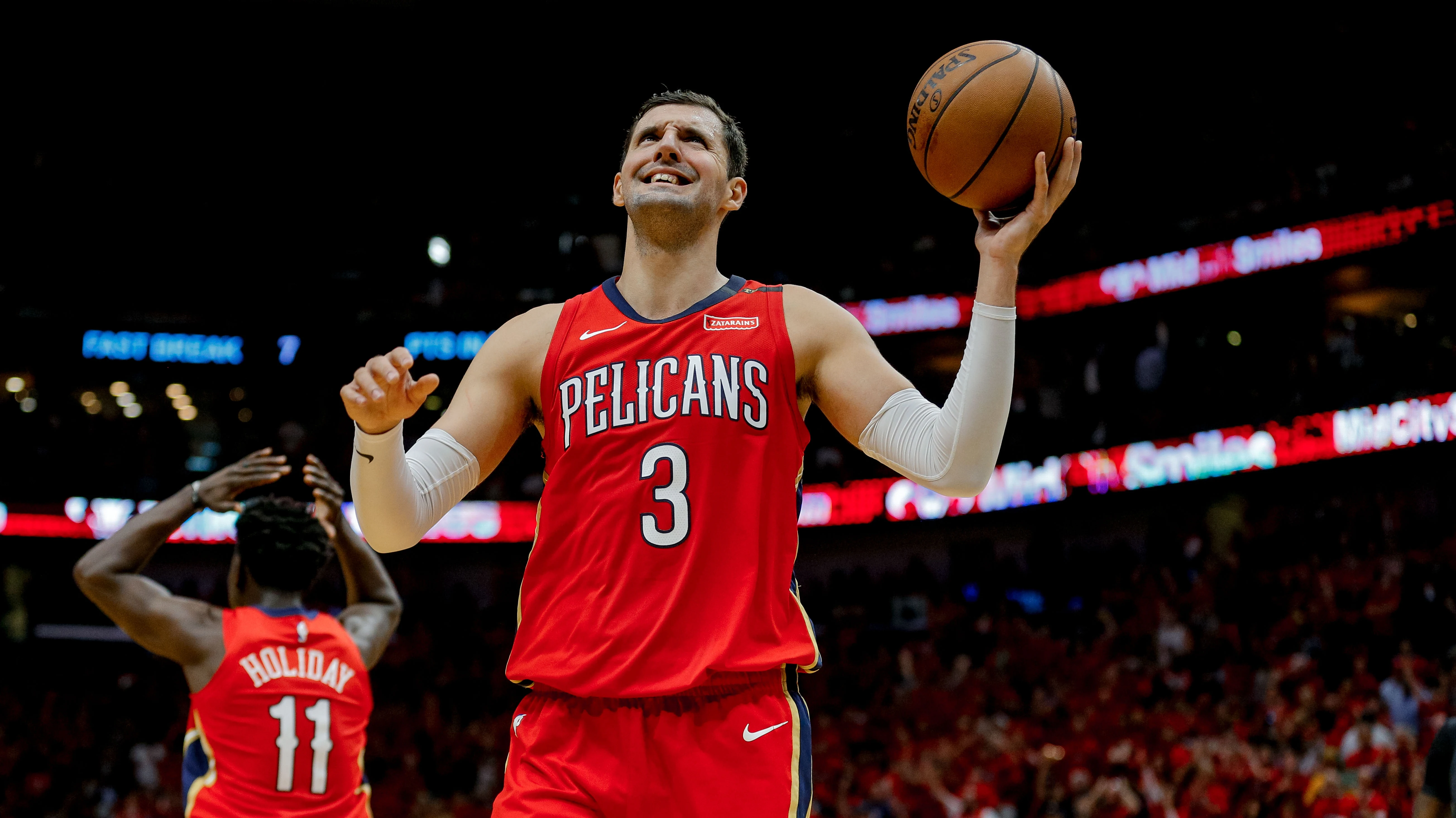 Nikola Mirotic lamenta una acción con los Pelicans