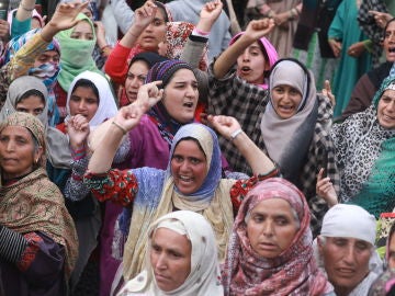 Un grupo de mujeres manifestándose en Cachemira, en la India (Archivo) Un grupo de mujeres manifestándose en Cachemira, en la India (Archivo)