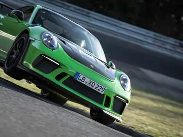 Los ingenieros de Chevrolet tuvieron un gesto cortés con Porsche Los ingenieros de Chevrolet tuvieron un gesto cortés con Porsche