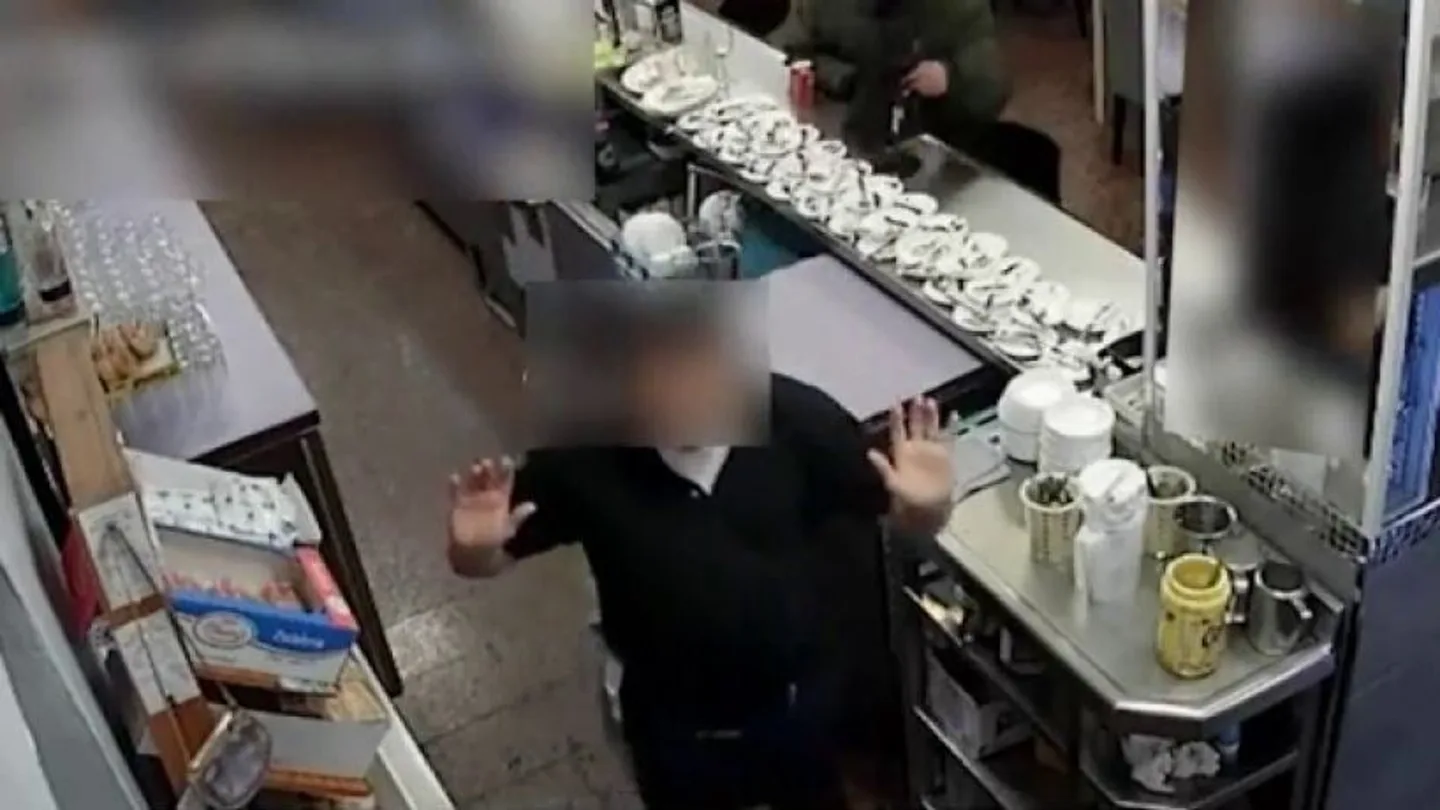 Robo con violencia en un bar de Málaga Robo con violencia en un bar de Málaga
