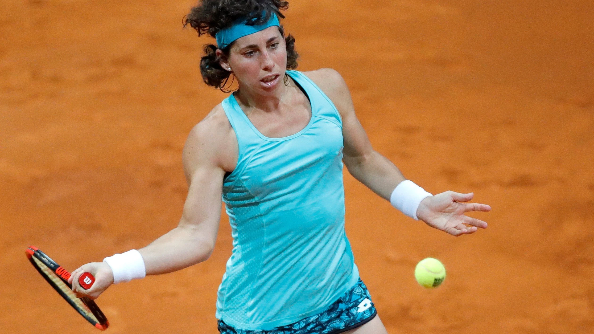Carla Suárez, en acción ante Elina Svitolina