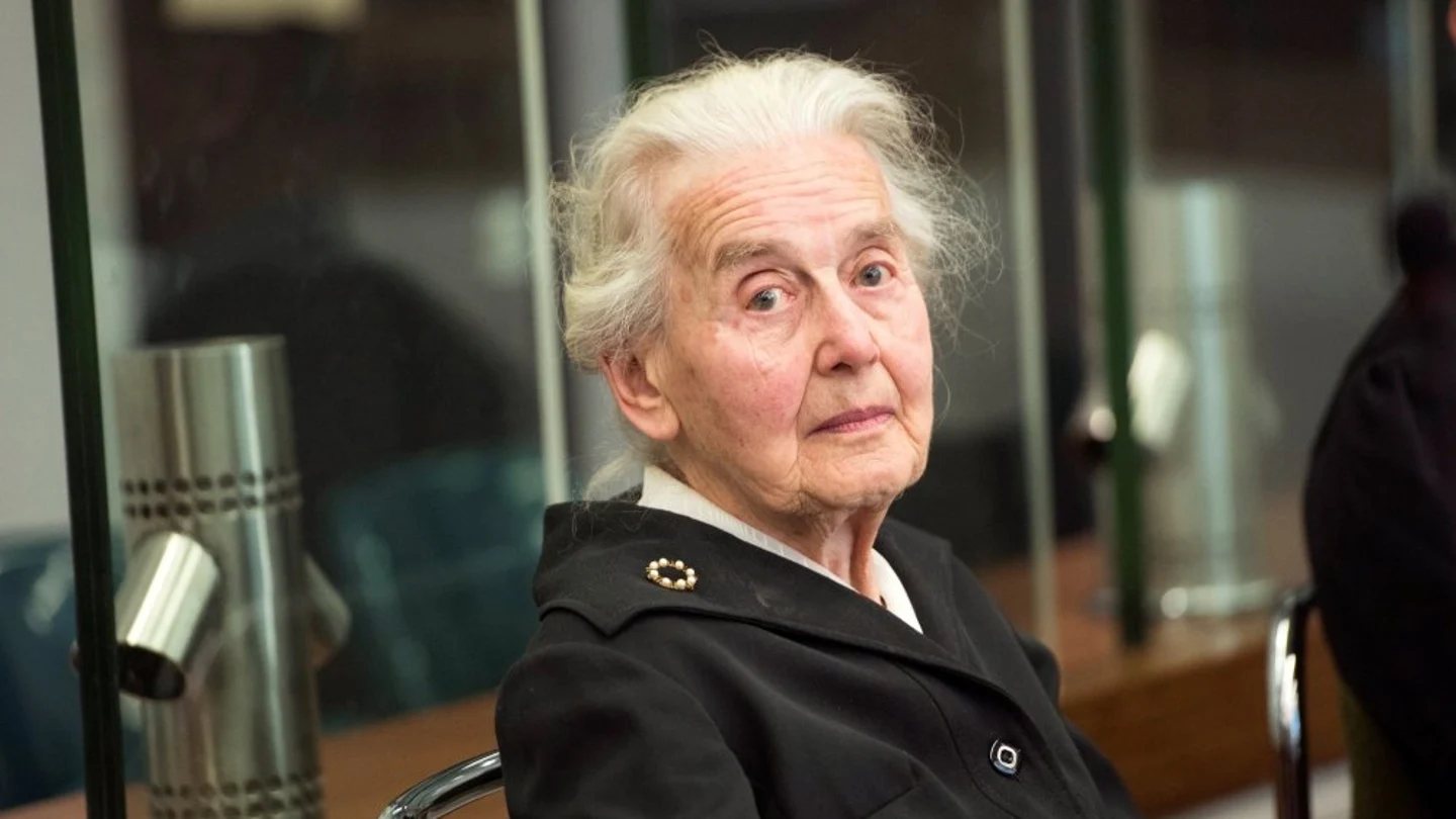 Ursula Haverbeck, octogenaria condenada por negar el Holocausto Ursula Haverbeck, octogenaria condenada por negar el Holocausto