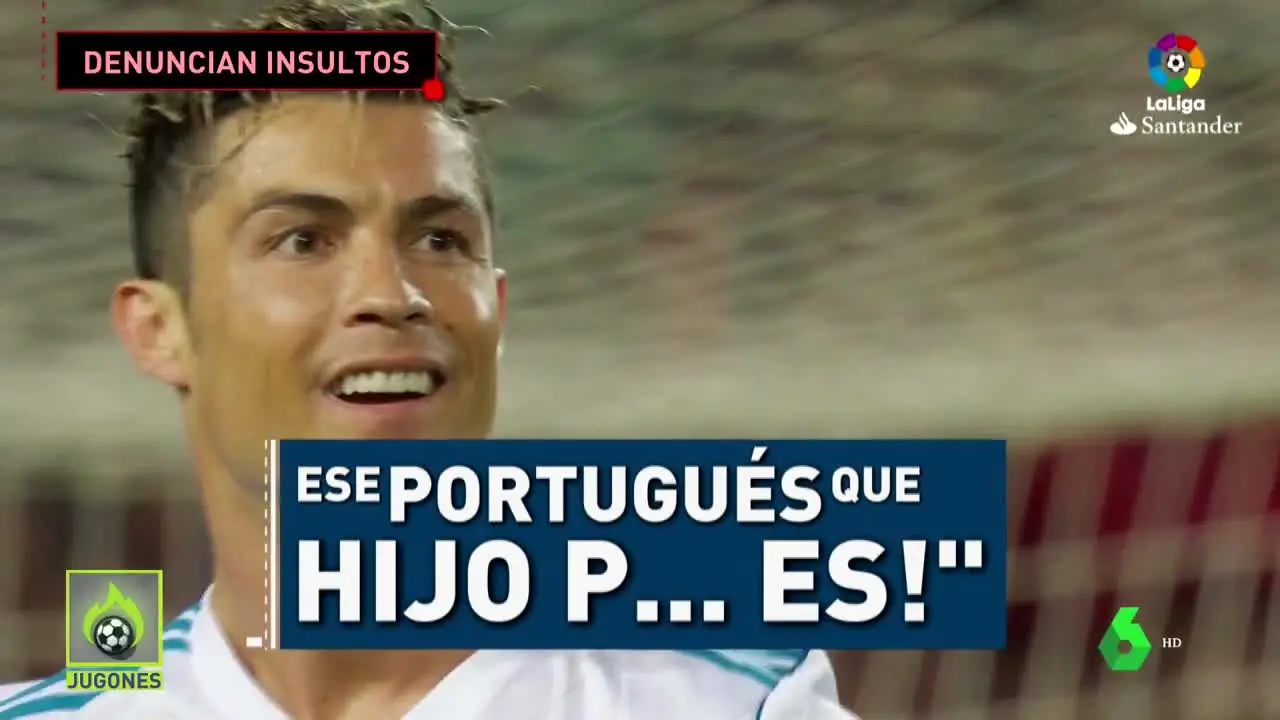 Cristiano Ronaldo recibe los insultos del Camp Nou durante el Clásico