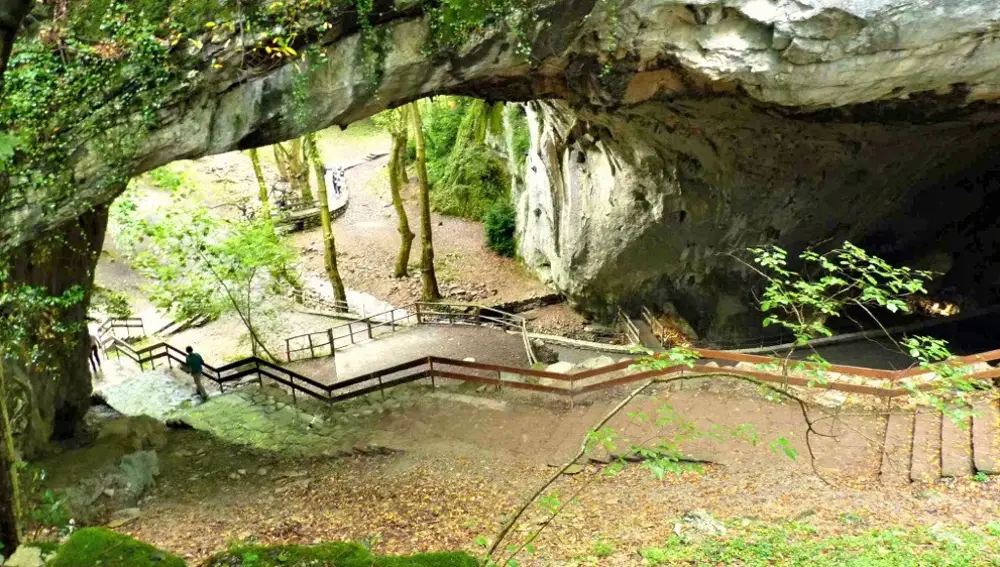 Cueva Zugarramundi