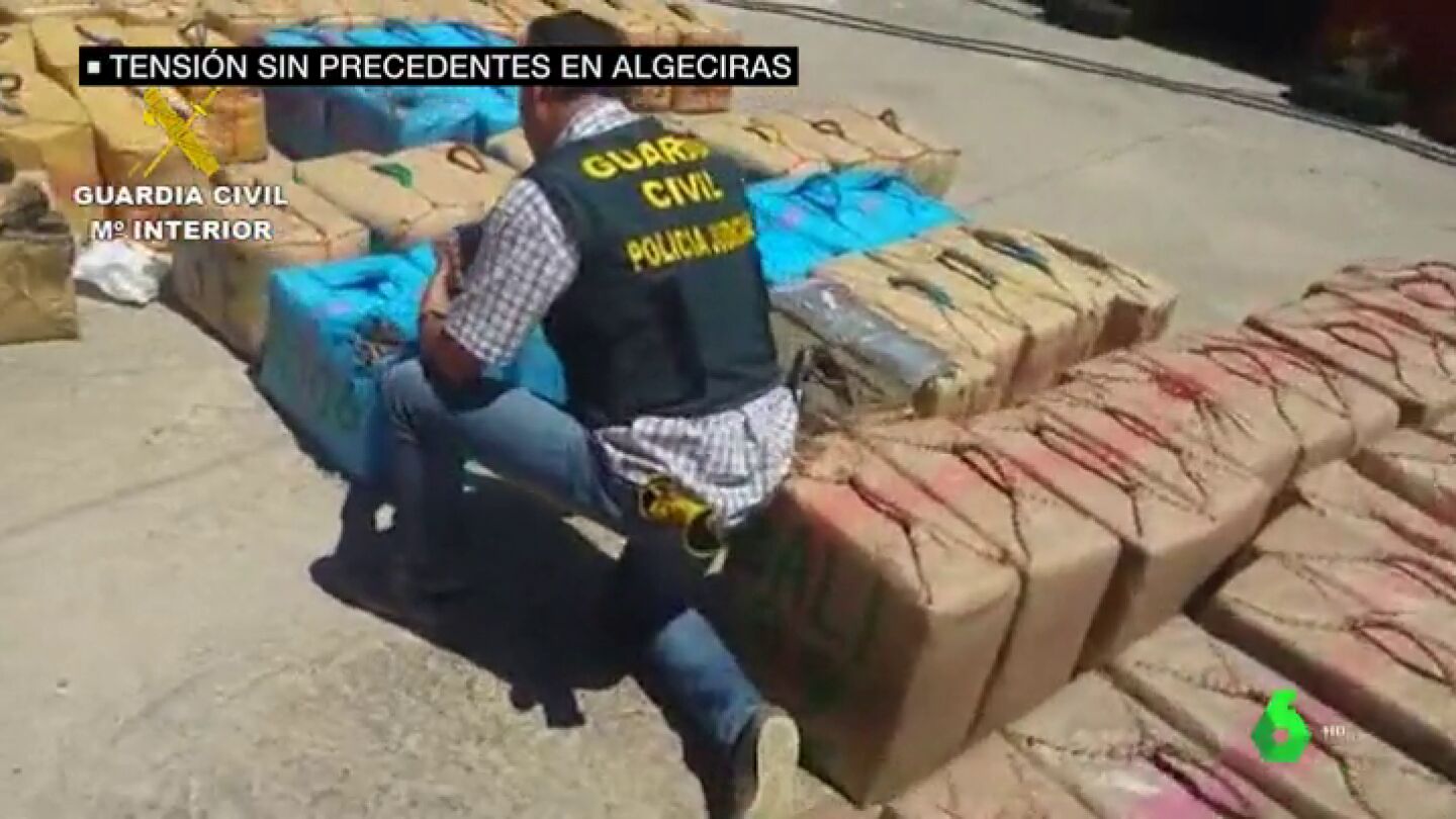 Se multiplican las operaciones contra la droga en el Estrecho desde que Zoido declar&oacute; la guerra a los 'narcos'