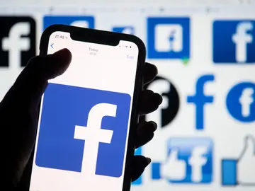 Facebook Facebook