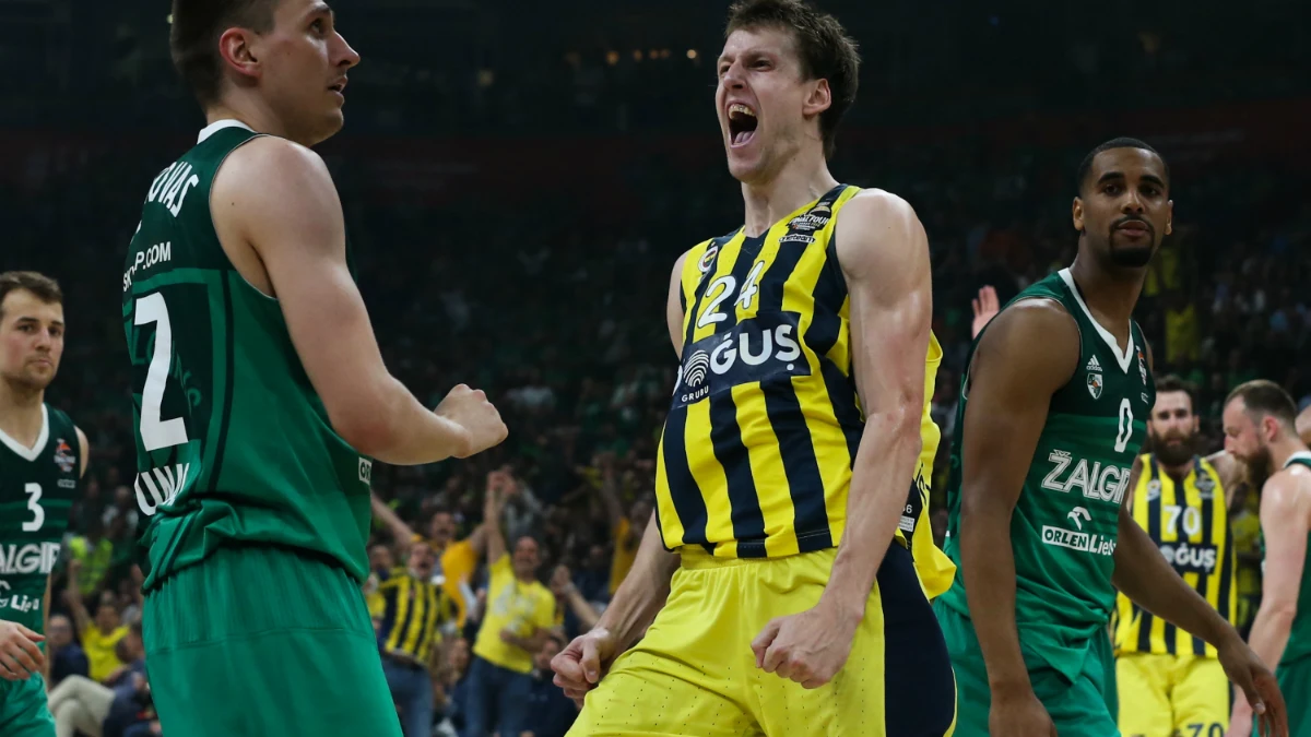 Jan Vesely, del Fenerbahçe