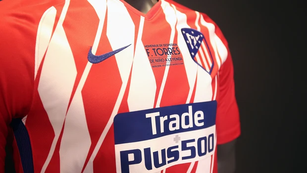 Camiseta de homenaje a Torres