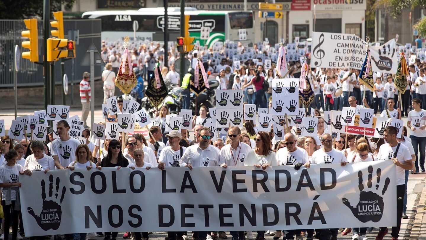Miles de personas reclaman la "verdad" y piden "justicia" por el caso de Luc&iacute;a Vivar