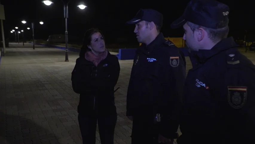 Los primeros agentes que atendieron al menor atropellado por una lancha en Algeciras Los primeros agentes que atendieron al menor atropellado por una lancha en Algeciras