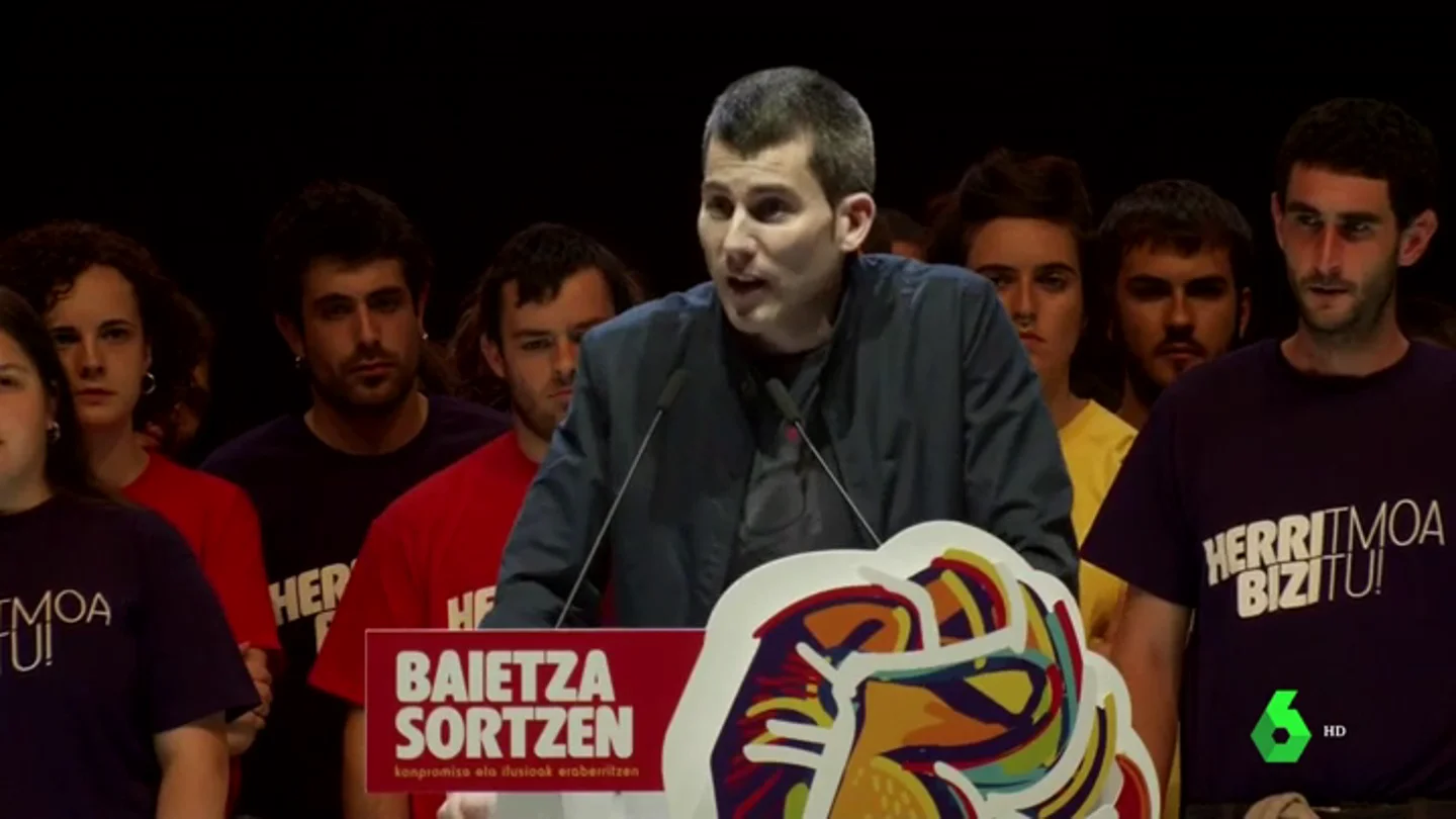Sortu presenta su nuevo proyecto político homenajeando a etarras muertos y presos: "No vamos a permitir que se trate de imponer un relato de buenos y malos" Sortu presenta su nuevo proyecto político homenajeando a etarras muertos y presos: "No vamos a permitir que se trate de imponer un relato de buenos y malos"