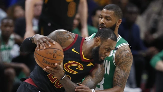 LeBron James, ante Morris LeBron James, ante Morris