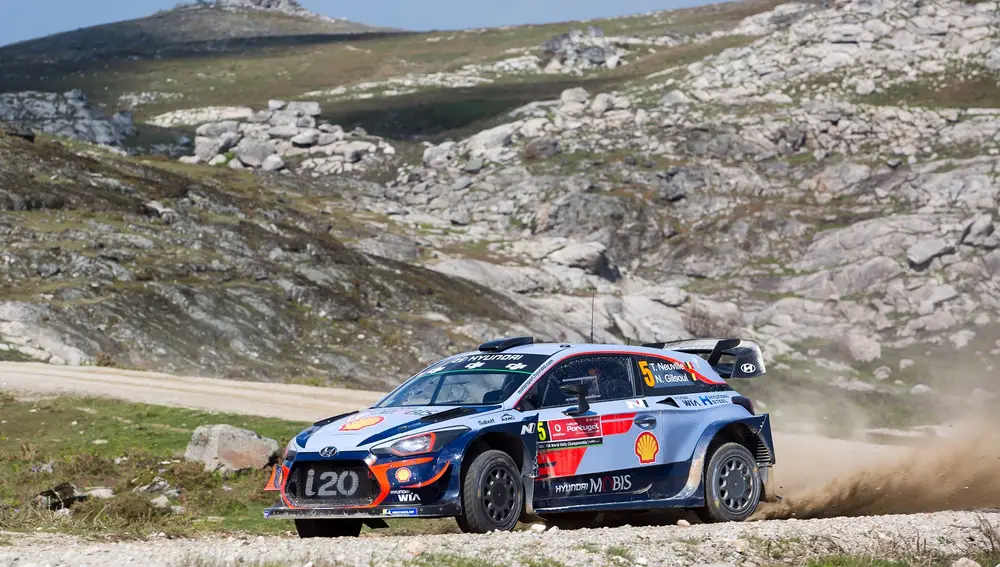 Dani Sordo se mantiene tercero tras un rally de descartes