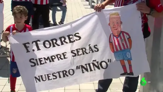 La afición del Atlético, con Torres La afición del Atlético, con Torres