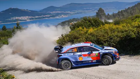 La segunda jornada del Rally de Portugal ha seguido acumulando víctimas deportivas La segunda jornada del Rally de Portugal ha seguido acumulando víctimas deportivas