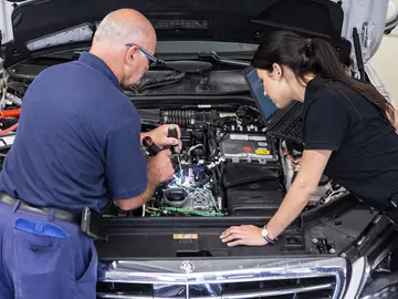 La nueva ITV exige que los inspectores sean Técnicos Superiores en Automoción La nueva ITV exige que los inspectores sean Técnicos Superiores en Automoción