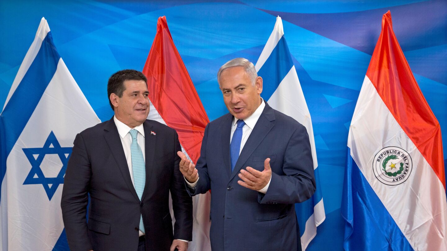 El primer ministro israel&iacute;, Netanyahu, recibe al presidente de Paraguay, Cartes, en Jerusal&eacute;n