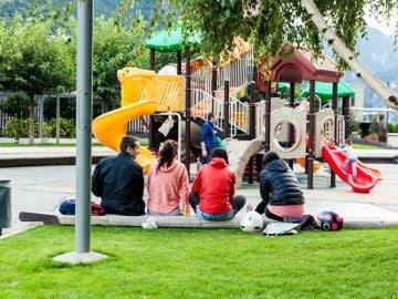 Jóvenes en el parque Jóvenes en el parque