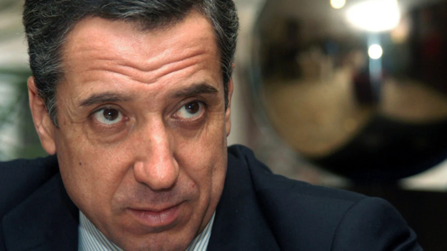 laSexta Noticias 14:00 (22-05-18) Operación Erial: Eduardo Zaplana, detenido por un posible delito de blanqueo de capitales, desvío de fondos y malversación de caudales laSexta Noticias 14:00 (22-05-18) Operación Erial: Eduardo Zaplana, detenido por un posible delito de blanqueo de capitales, desvío de fondos y malversación de caudales
