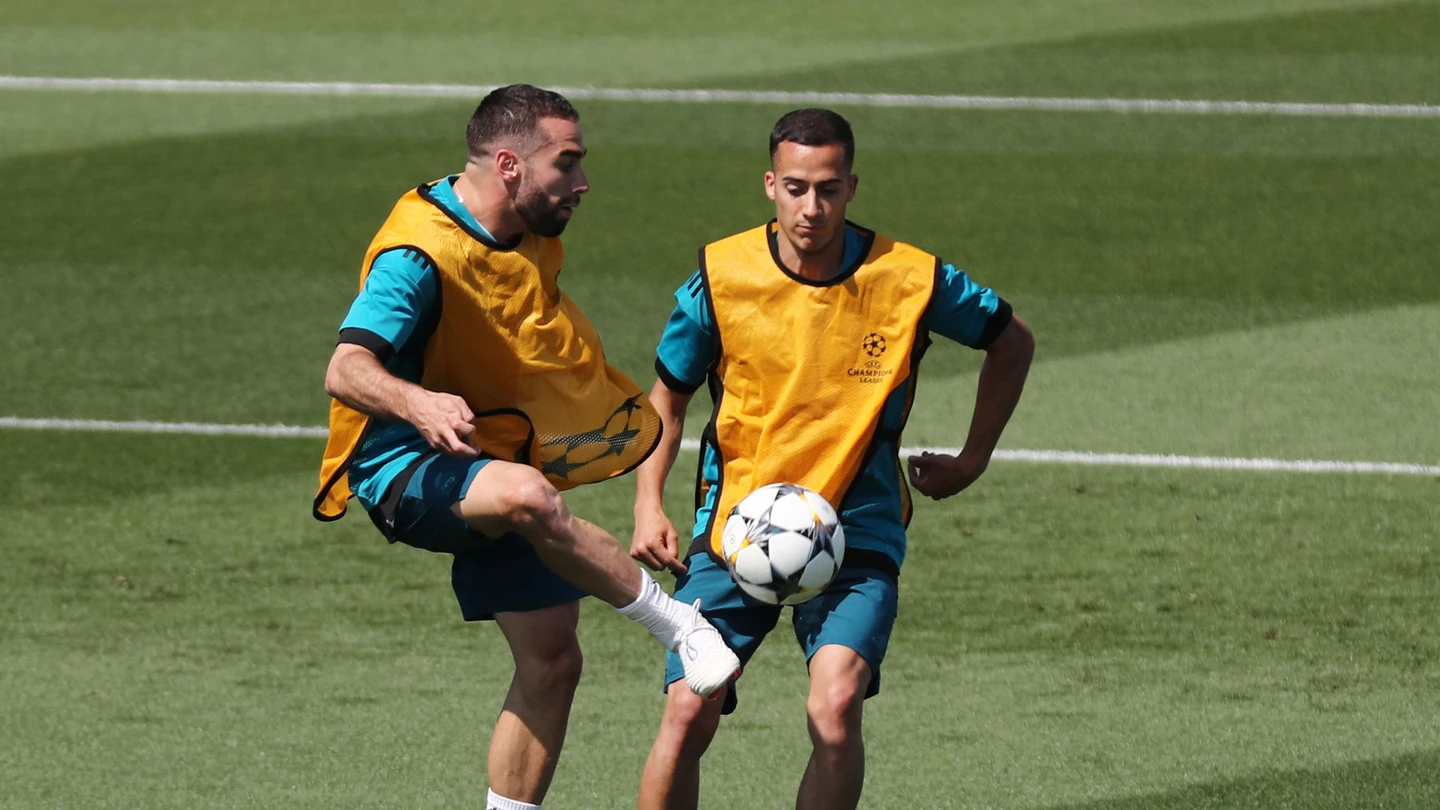 Dani Carvajal junto a Lucas Vázquez en Valdebebas Dani Carvajal junto a Lucas Vázquez en Valdebebas