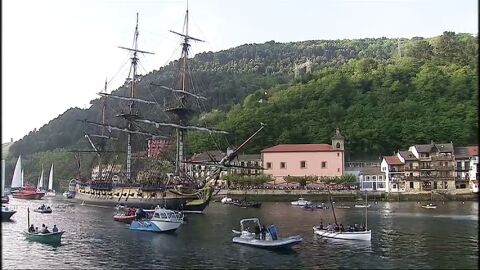 Una impresionante fragata francesa llega al puerto de Guipuzcoa