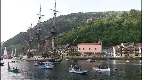 Una impresionante fragata francesa llega al puerto de Guipuzcoa Una impresionante fragata francesa llega al puerto de Guipuzcoa