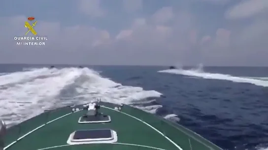 Imagen de archivo de La Guardia Civil interceptando una narcolancha Imagen de archivo de La Guardia Civil interceptando una narcolancha