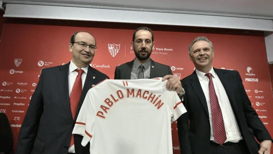 Pablo Machín, junto a Pepe Castro y Joaquín Caparrós Pablo Machín, junto a Pepe Castro y Joaquín Caparrós
