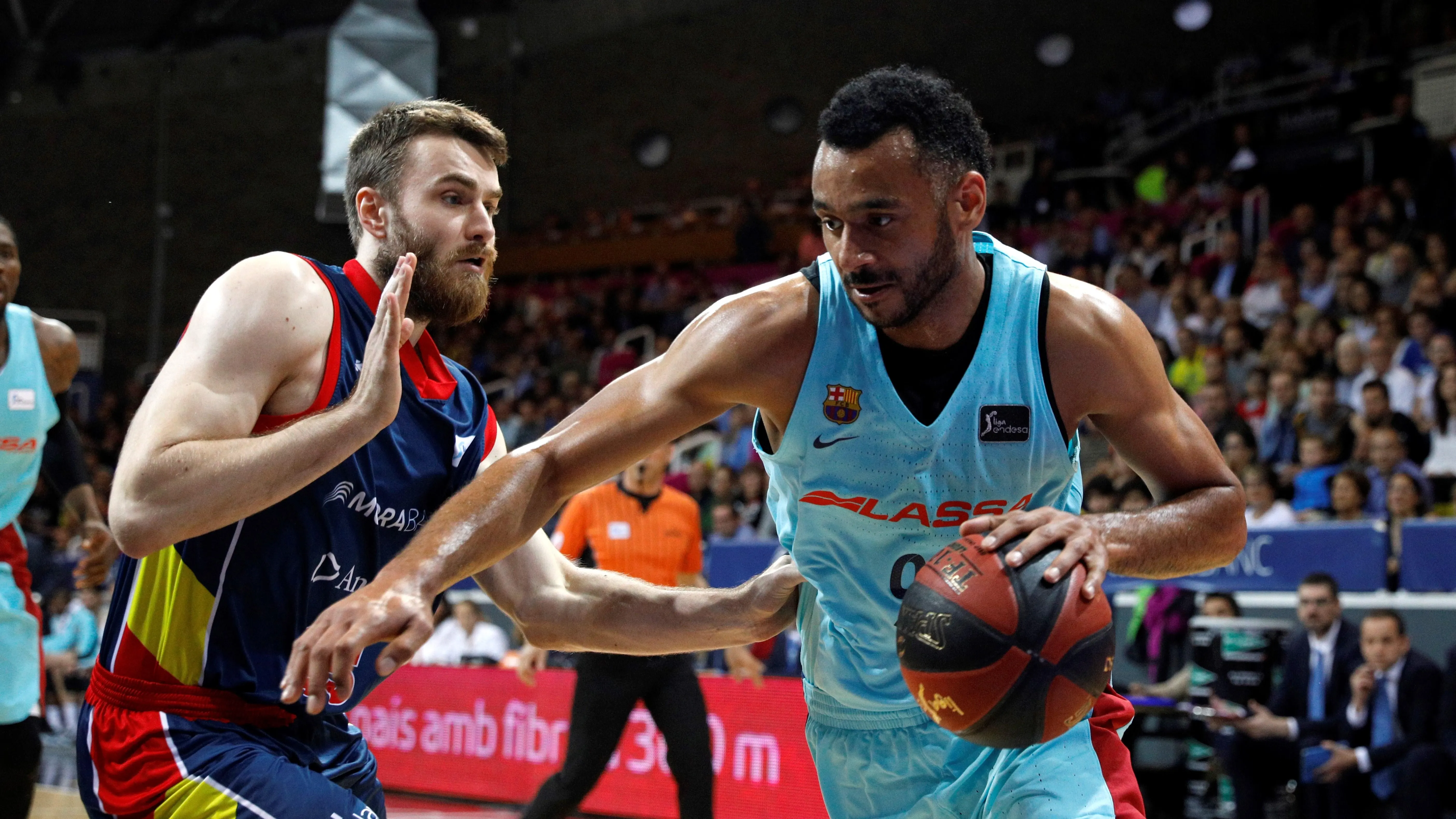 Phil Pressey conduce el balón ante el MoraBanc Andorra