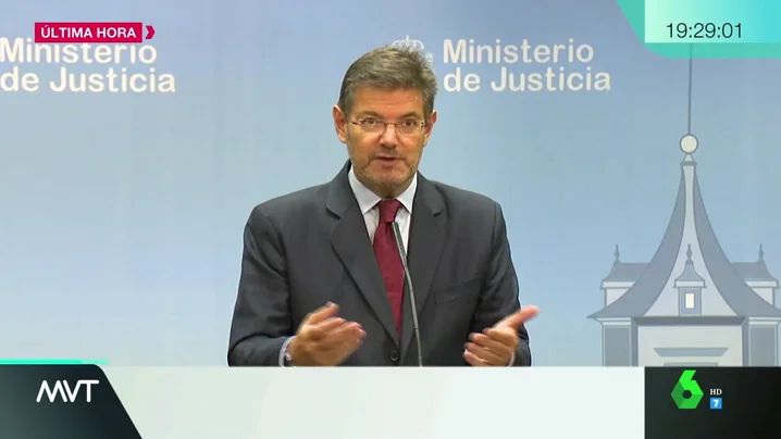 El ministro Rafael Catalá ante los medios