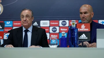 Florentino Pérez, junto a Zidane el día de su despedida