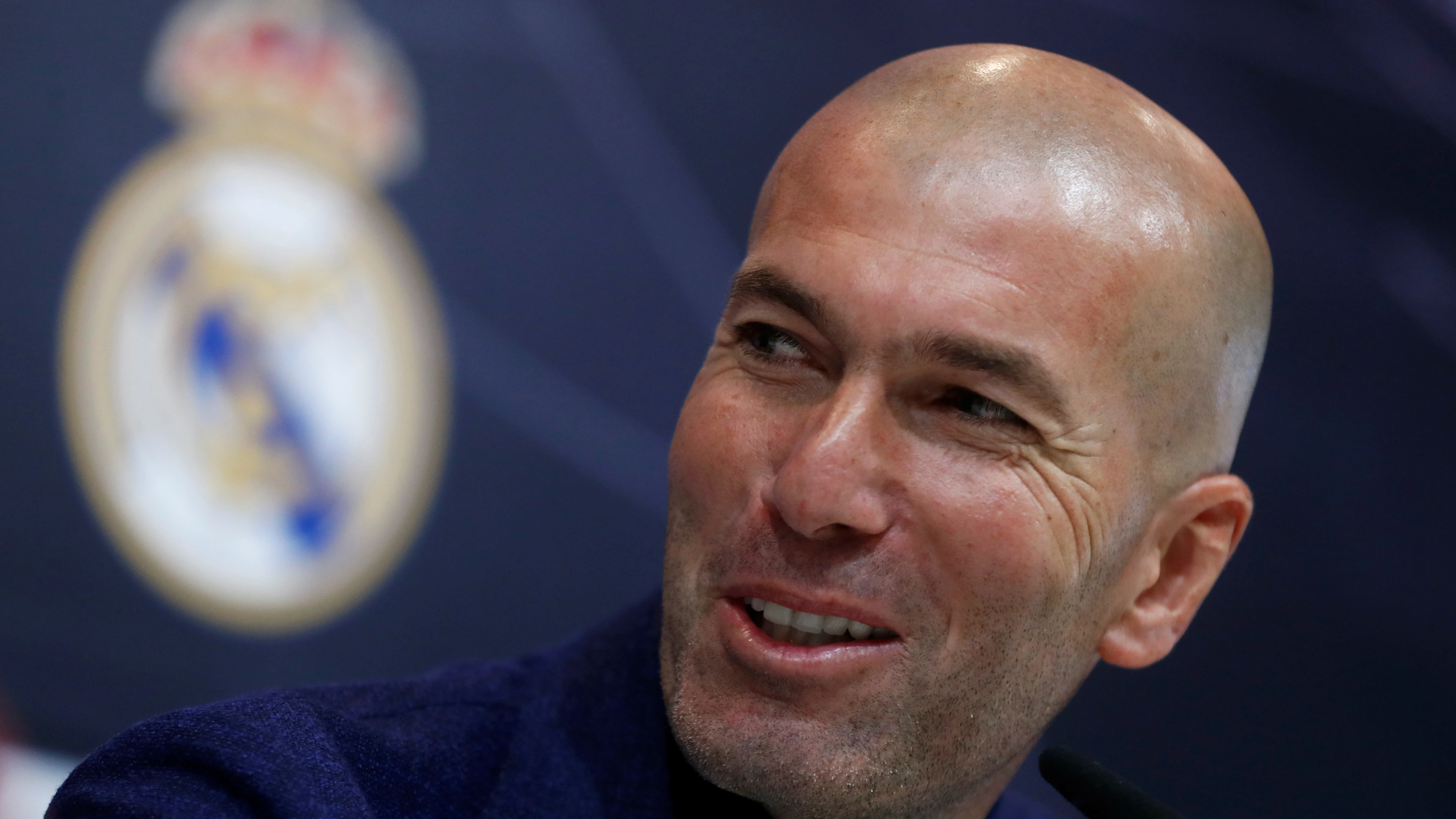 Zidane comparece ante los medios el día de su adiós al Real Madrid