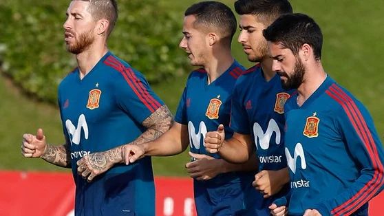 Los jugadores del Real Madrid, con la Selección