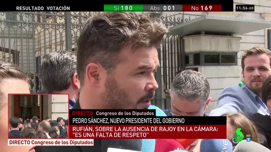 Rufían matiza el voto de ERC a favor del PSOE en la moción de censura: "No le tenemos manía, pero sí memoria" Rufían matiza el voto de ERC a favor del PSOE en la moción de censura: "No le tenemos manía, pero sí memoria"