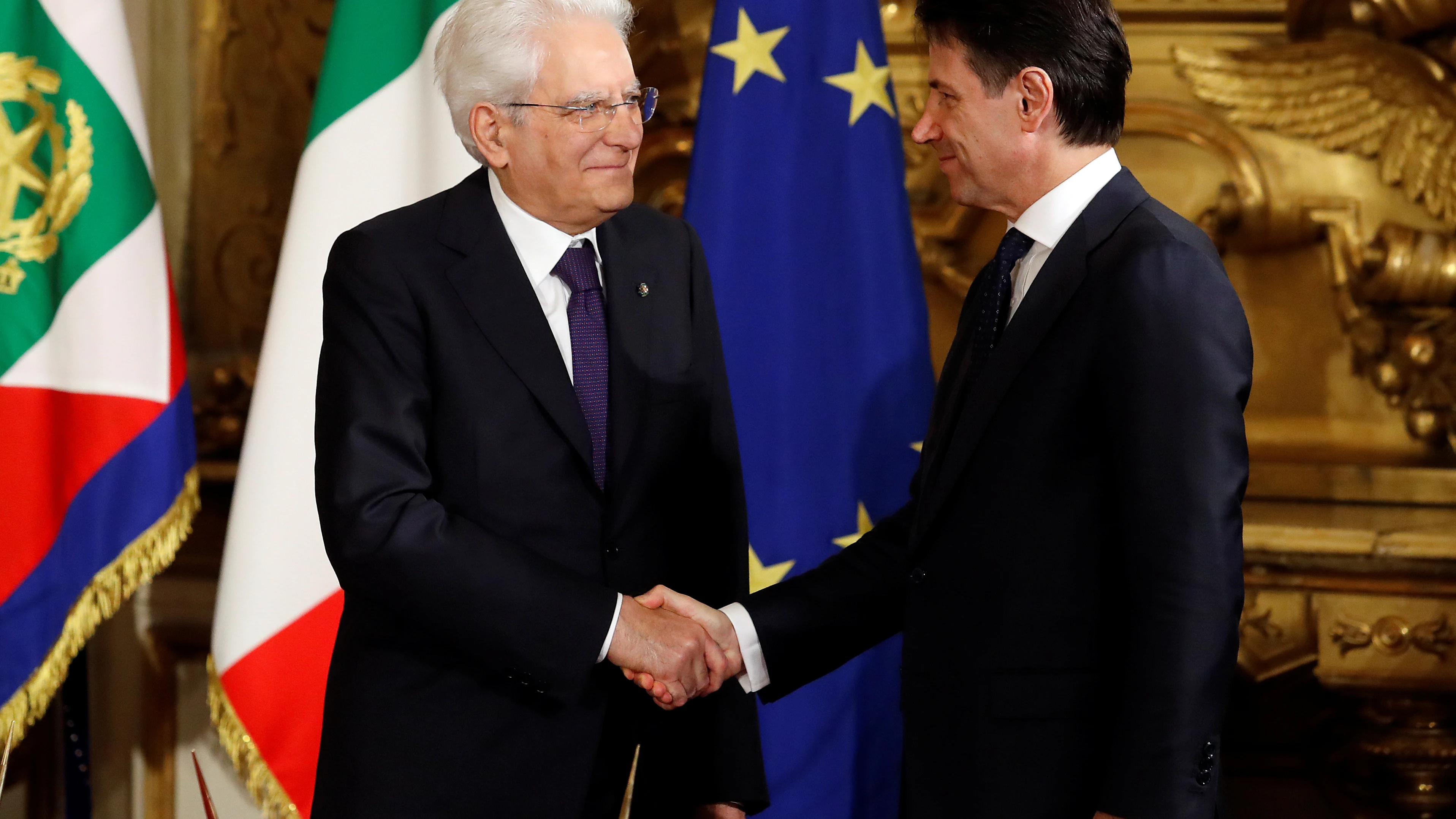 El presidente de la República italiana, Sergio Mattarella, con el primer ministro, Giuseppe Conte