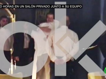 El vídeo que mejor resume las ocho horas de Rajoy en el reservado de un restaurante de Madrid El vídeo que mejor resume las ocho horas de Rajoy en el reservado de un restaurante de Madrid