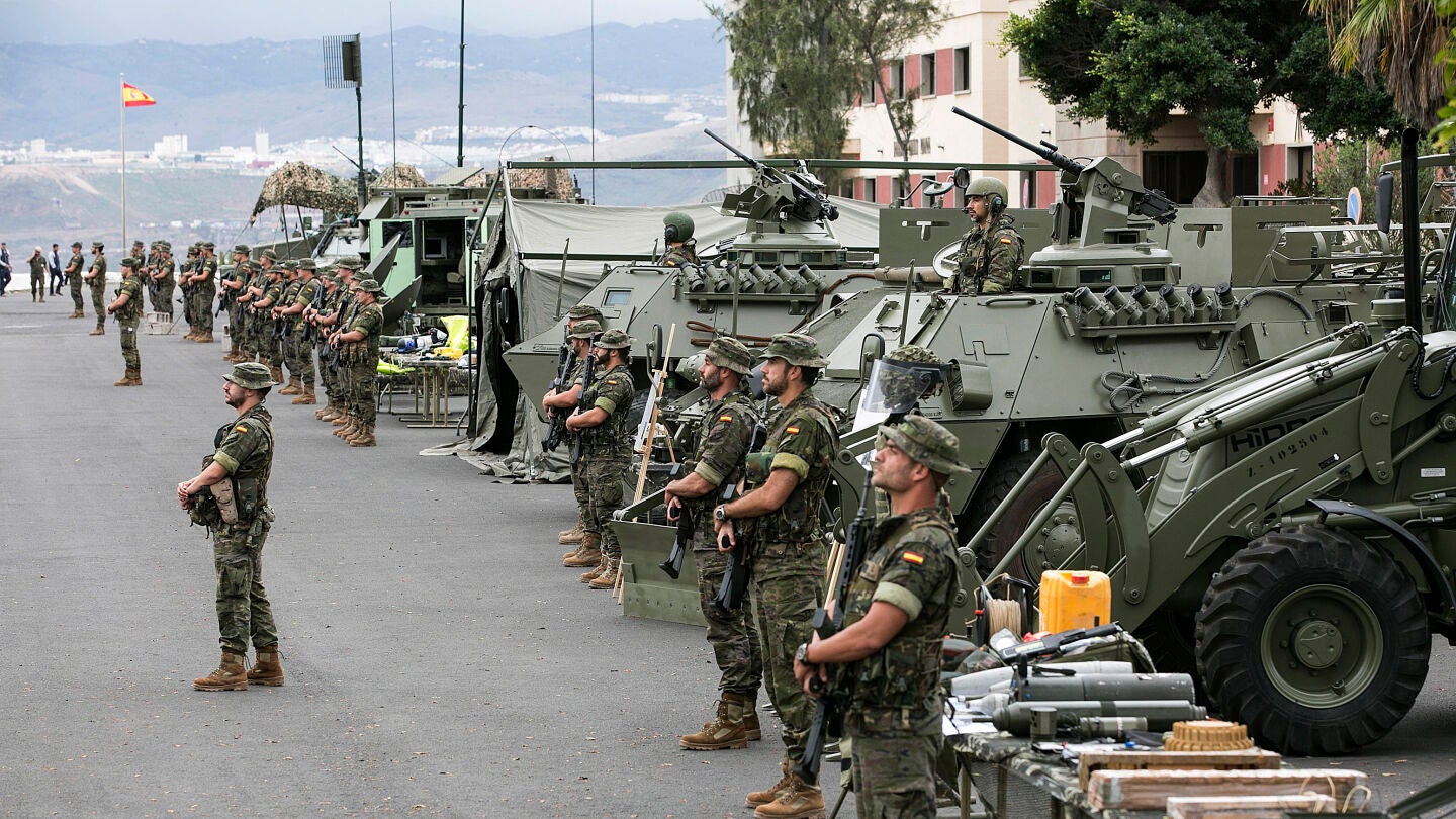 Efectivos de la Brigada "Canarias" XVI