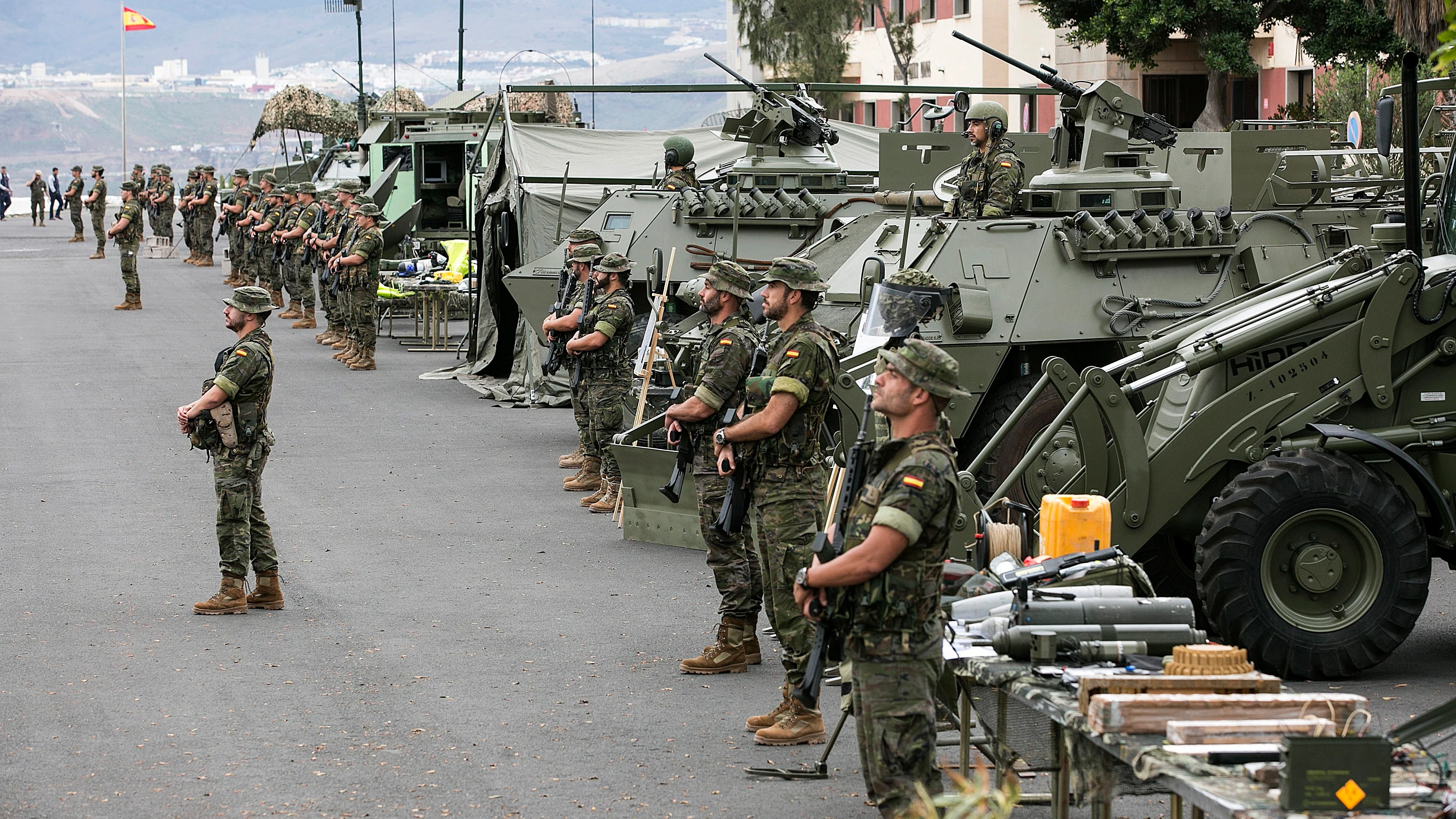 Efectivos de la Brigada "Canarias" XVI