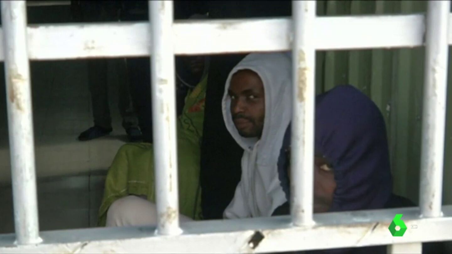 Tr&aacute;ficos de personas en Libia