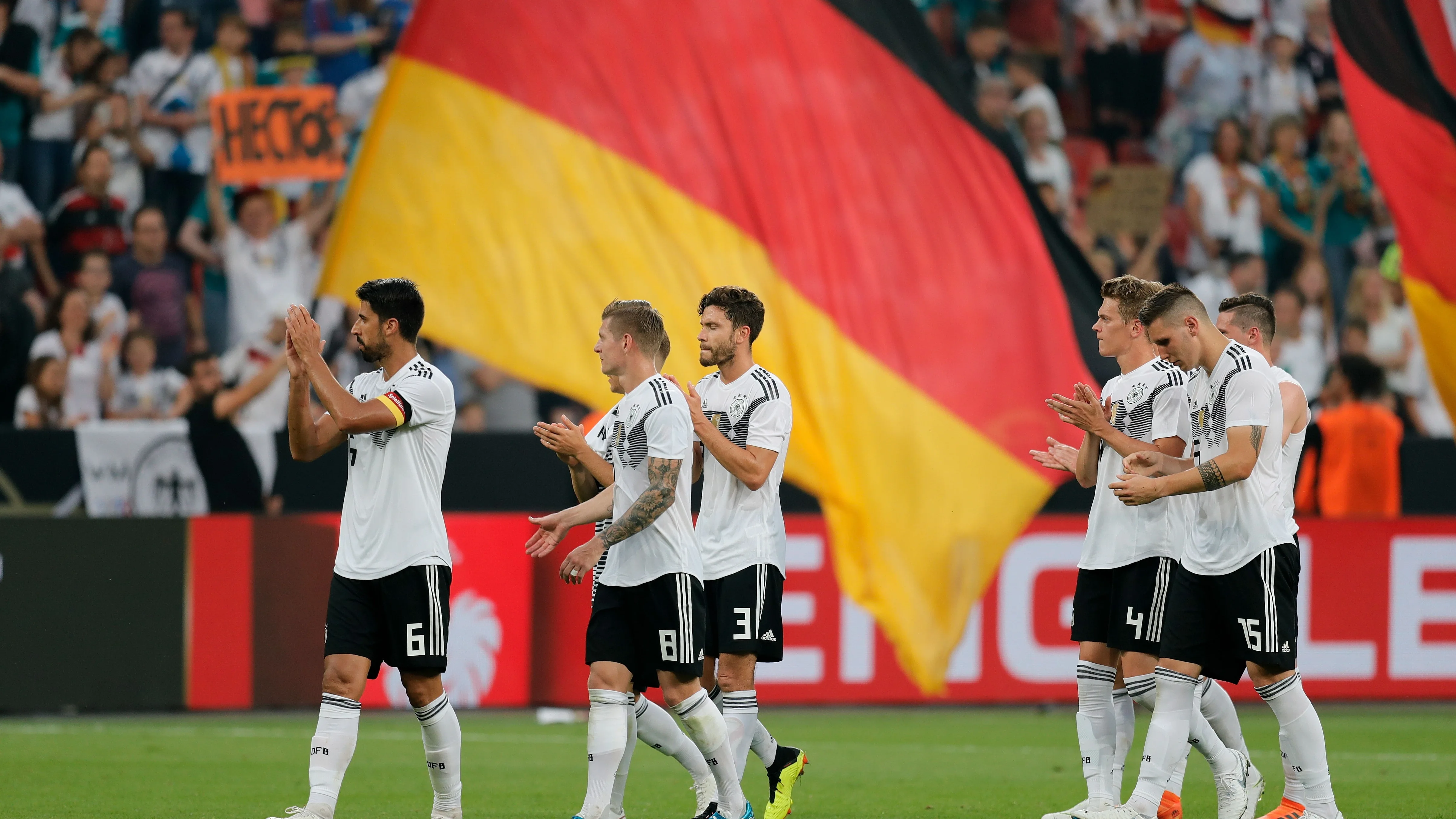 La selección alemana de fútbol celebra su victoria