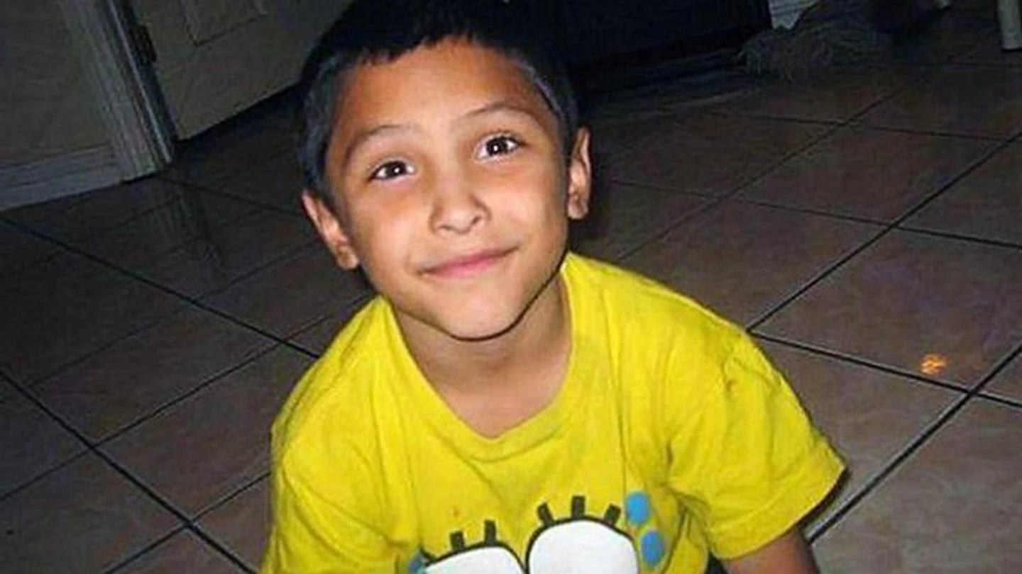 El pequeño Gabriel, torturado por el novio de su madre hasta la muerte El pequeño Gabriel, torturado por el novio de su madre hasta la muerte
