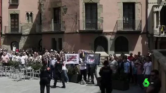 Un grupo de independentistas abuchea en VIC a Inés Arrimadas Un grupo de independentistas abuchea en VIC a Inés Arrimadas