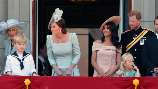 Meghan Markle, el príncipe Harry y Kate Middleton en el Palacio de Buckingham Meghan Markle, el príncipe Harry y Kate Middleton en el Palacio de Buckingham